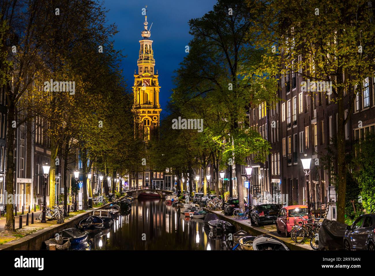 twilight picture of Groenburgwal canal and Zuiderkerk Church Stock Photo