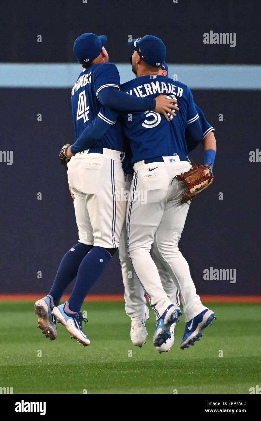 Toronto Blue Jays' Daulton Varsho (25) and Kevin Kiermaier (39