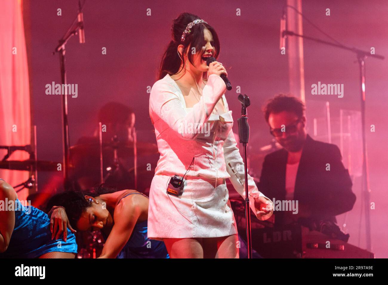 Somerset, UK. 24 June 2023. Lana Del Rey performing on the Other stage, at the Glastonbury Festival at Worthy Farm in Somerset. Picture date: Saturday June 24, 2023. Photo credit should read: Matt Crossick/Empics/Alamy Live News Stock Photo