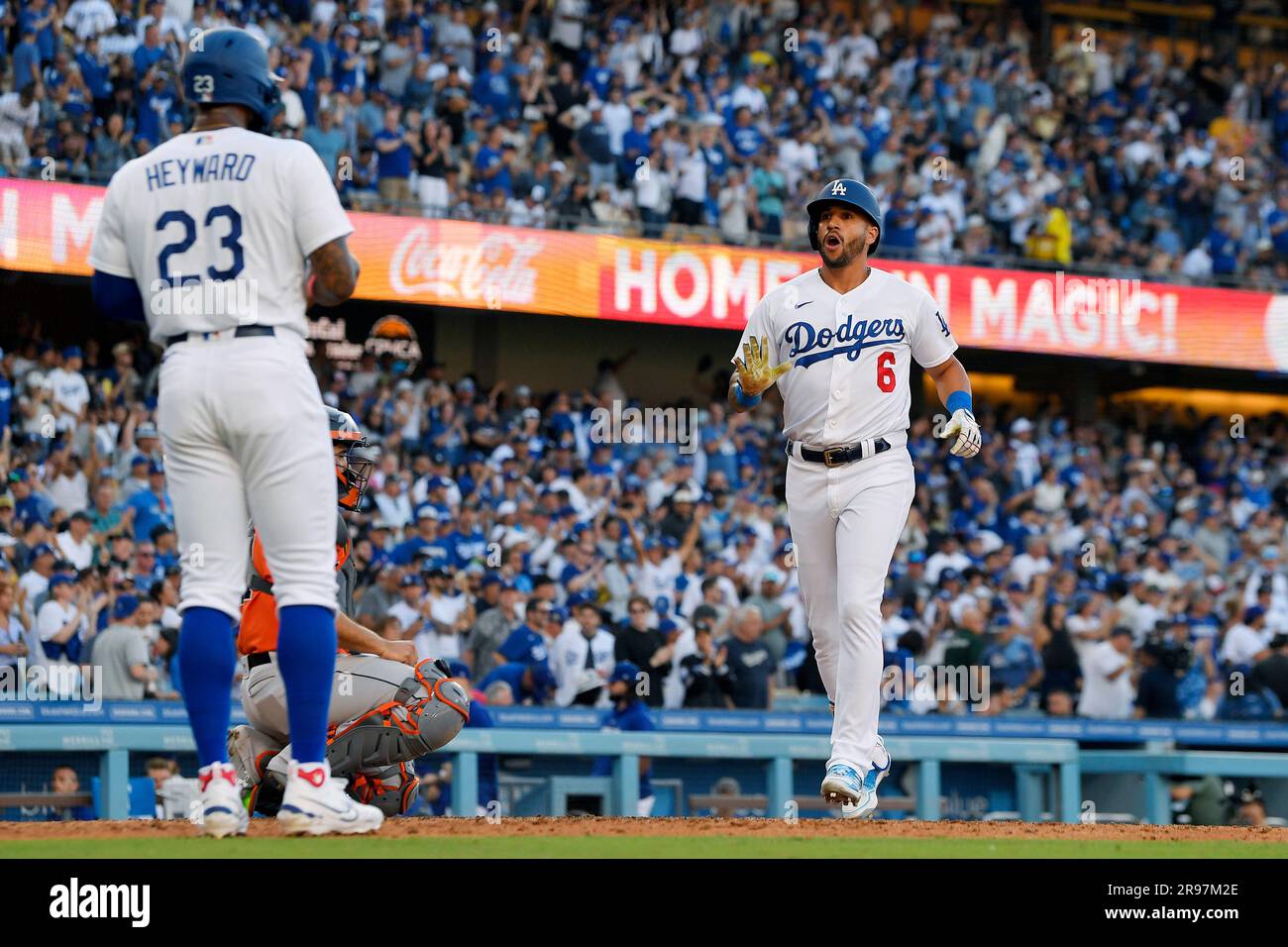 Los Angeles Dodgers' David Peralta, right, celebrates with Jason ...
