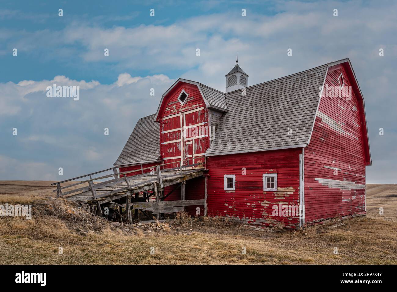 Barn with ramp hi-res stock photography and images - Alamy