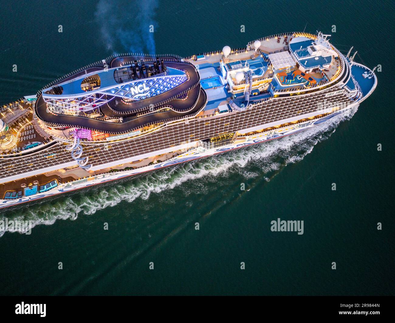 Norwegian prima cruise ship, She is the first of six Project Leonardo