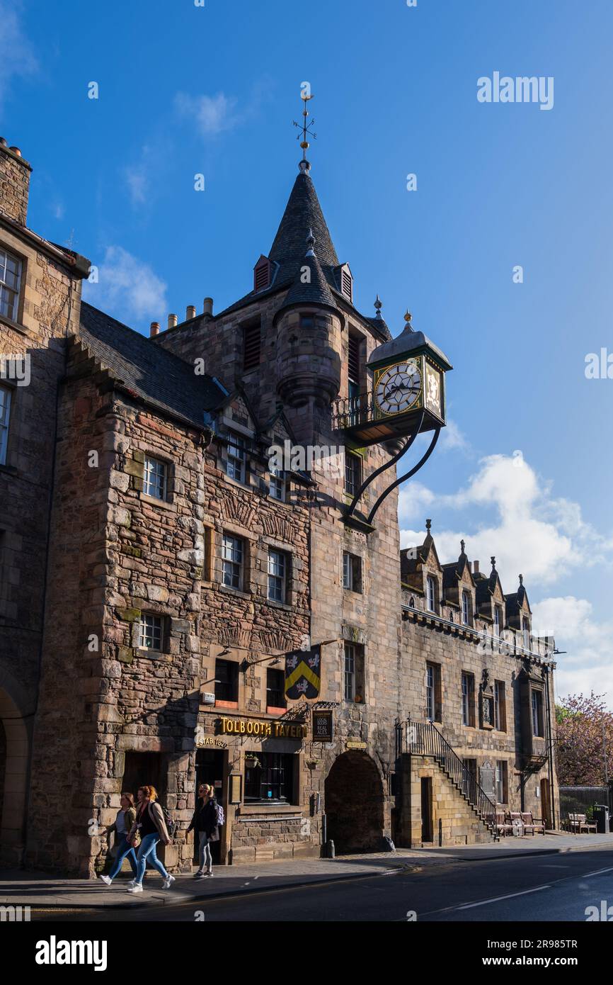 Canongate Tolbooth and Tolbooth Tavern at Royal Mile in city of Edinburgh, Scotland, UK. Historic landmark in the Old Town from 1591 with clock added Stock Photo