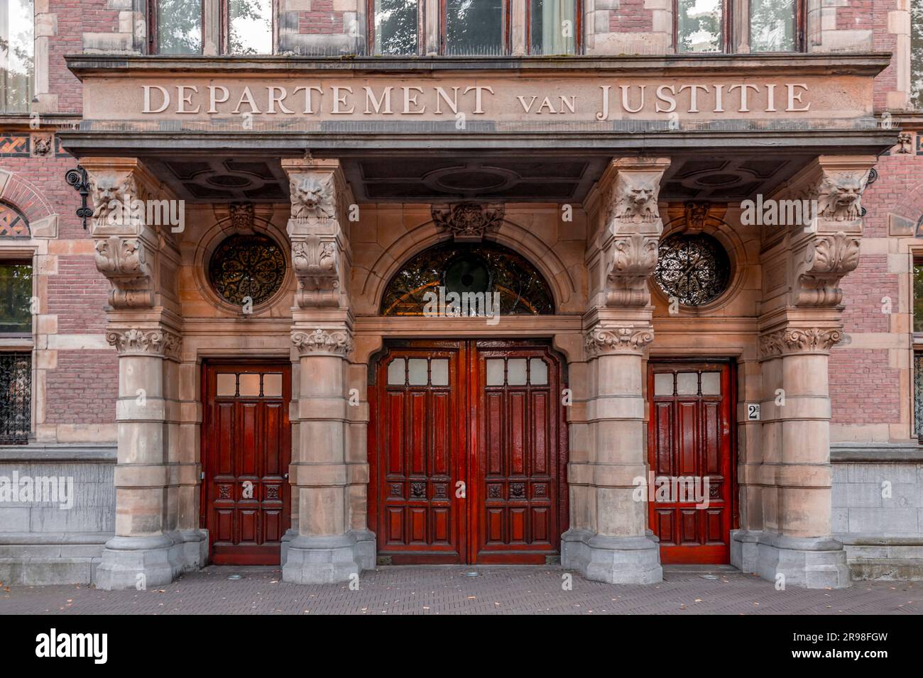 Public Department of Justice Netherlands and Germany The Friction Between Humanitarian Policy and Public Security
