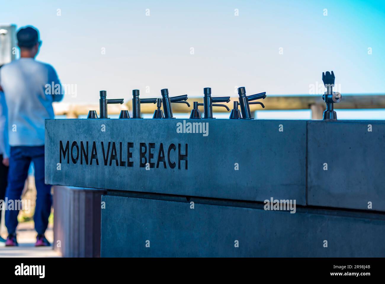 The concrete amenities block of the new Mona Vale Surf Life Saving Club in Sydney, Australia designed by Warren and Mahoney Architects Stock Photo