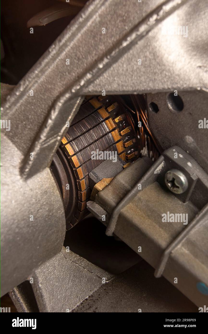 Operation of the sliding graphite contact of the electric motor