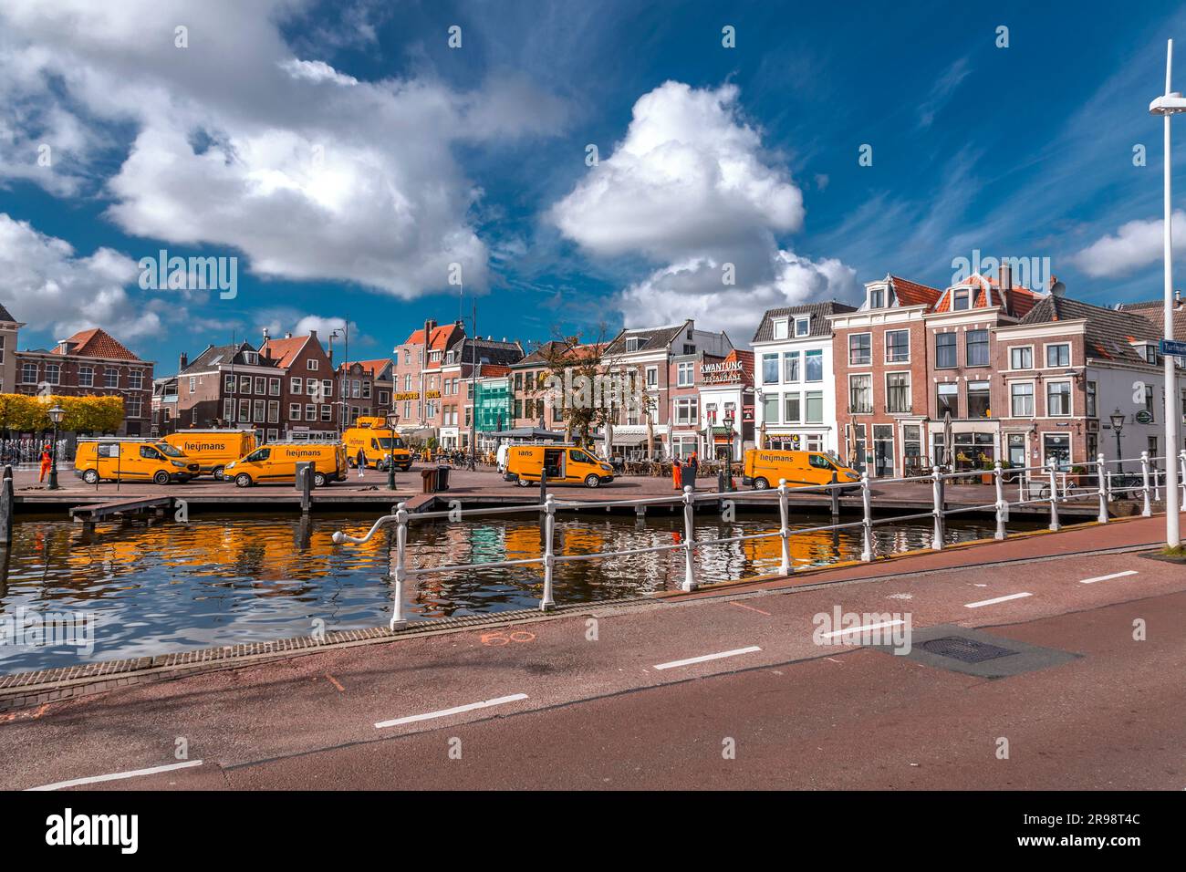 leiden-netherlands-october-7-2021-street-view-and-generic