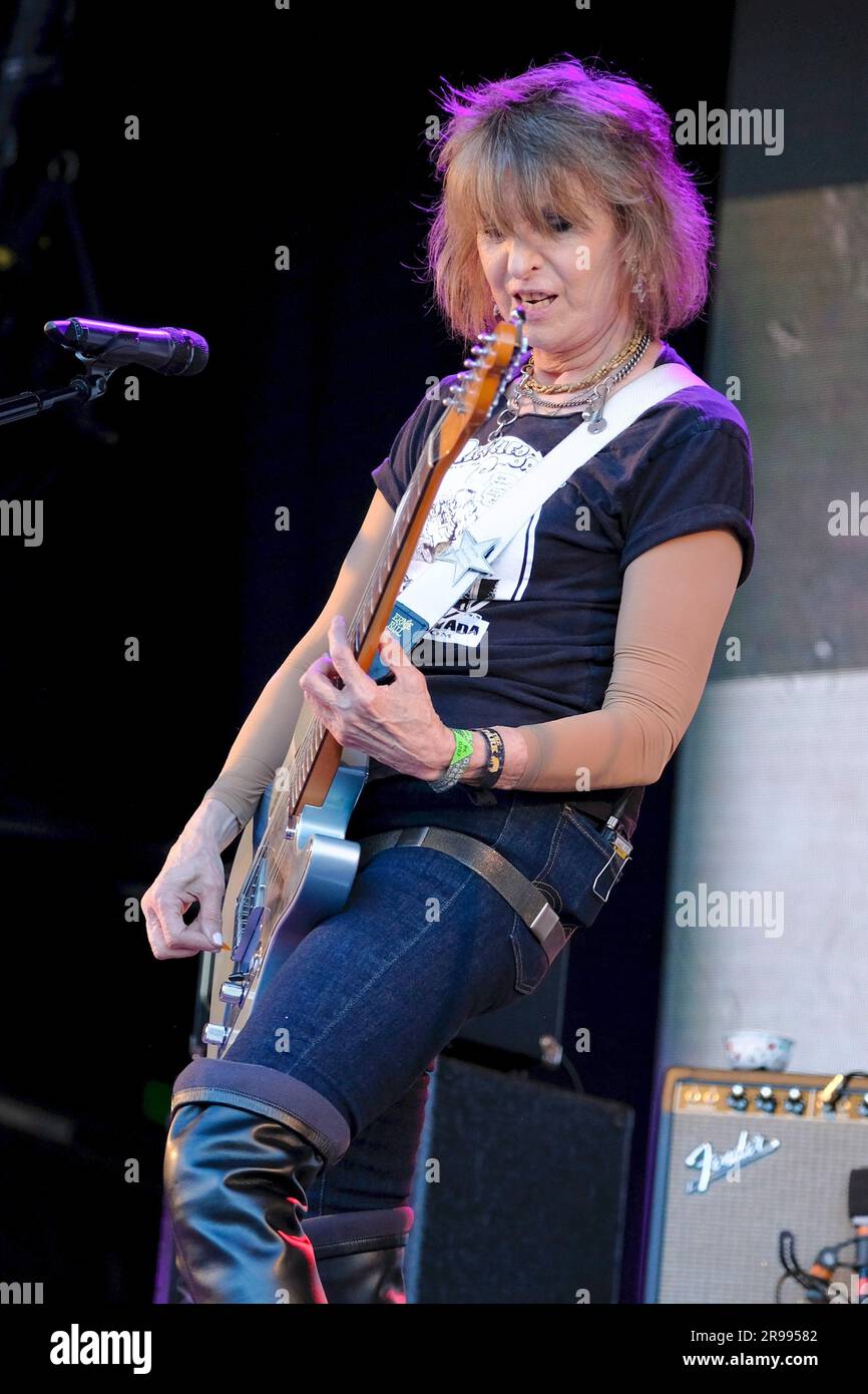 Pilton, UK. 24th June, 2023. Christine Ellen Hynde, known professionally as Chrissie Hynde of English-American rock band The Pretenders performing live on stage at Glastonbury Festival of the Performing Arts. (Photo by Dawn Fletcher-Park/SOPA Images/Sipa USA) Credit: Sipa USA/Alamy Live News Stock Photo