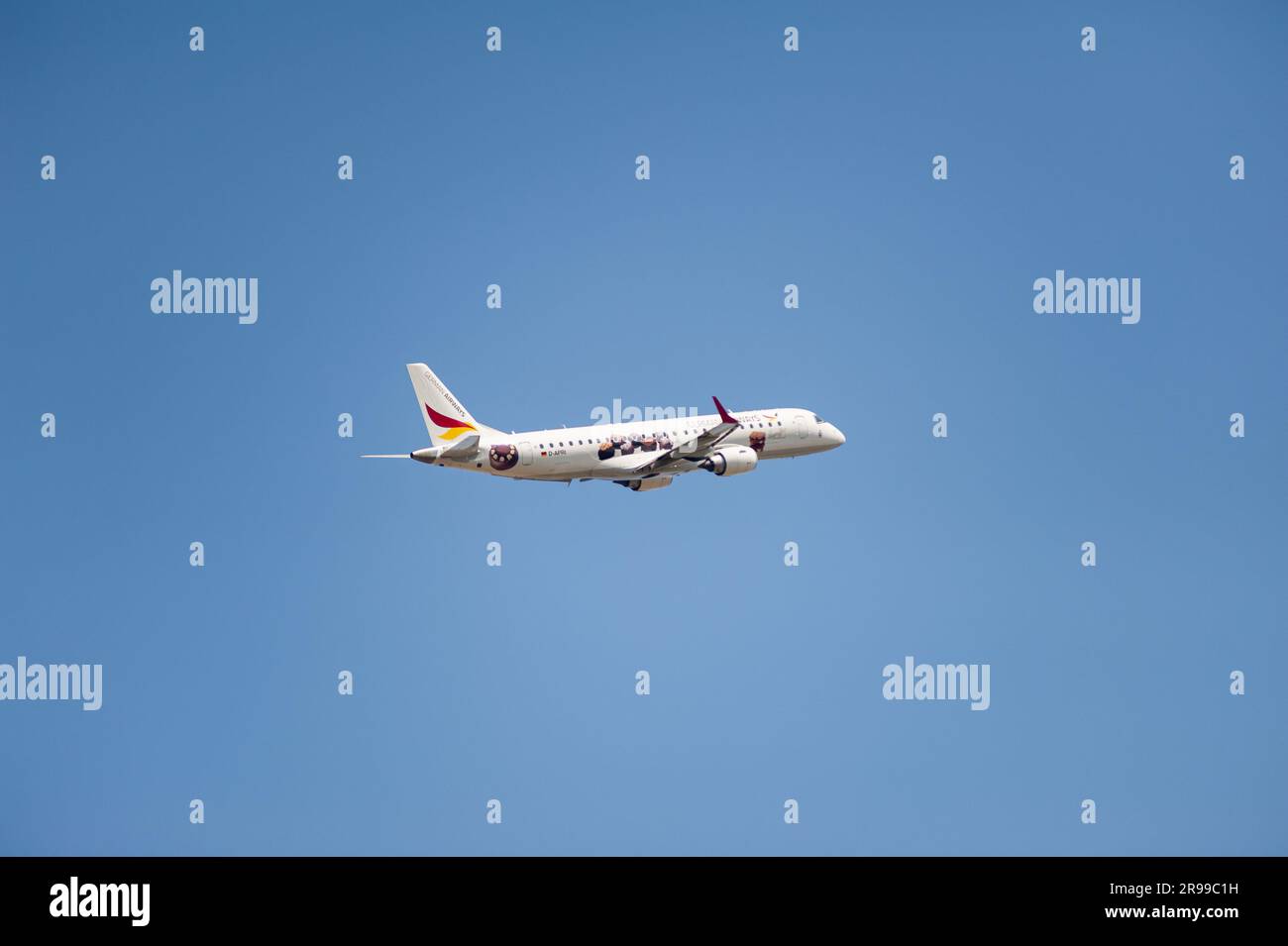 航空機・ヘリコプター Air Costa Aviator Story ERJ-190LR Air Costa Aviator Story ERJ-190LR - メルカリ