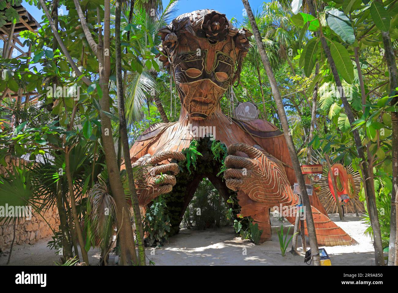 Ven a la Luz or Come to the Light, a 10 metre high sculpture by Daniel Popper in Tulum, Quintana Roo, Yucatan Peninsular, Mexico. Stock Photo