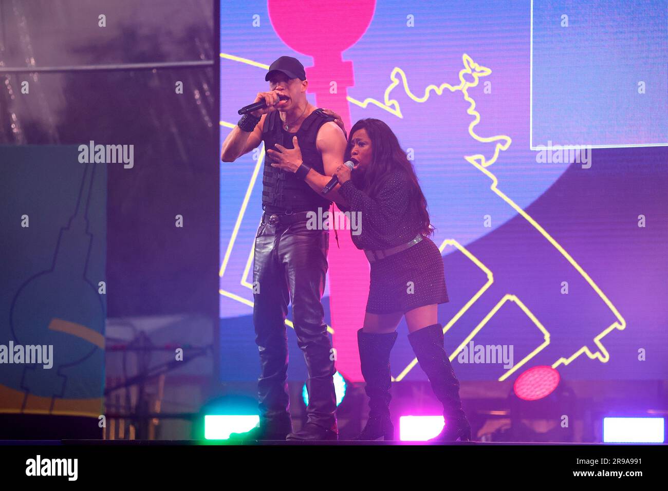 Rapper benjamin lowe hi-res stock photography and images - Alamy
