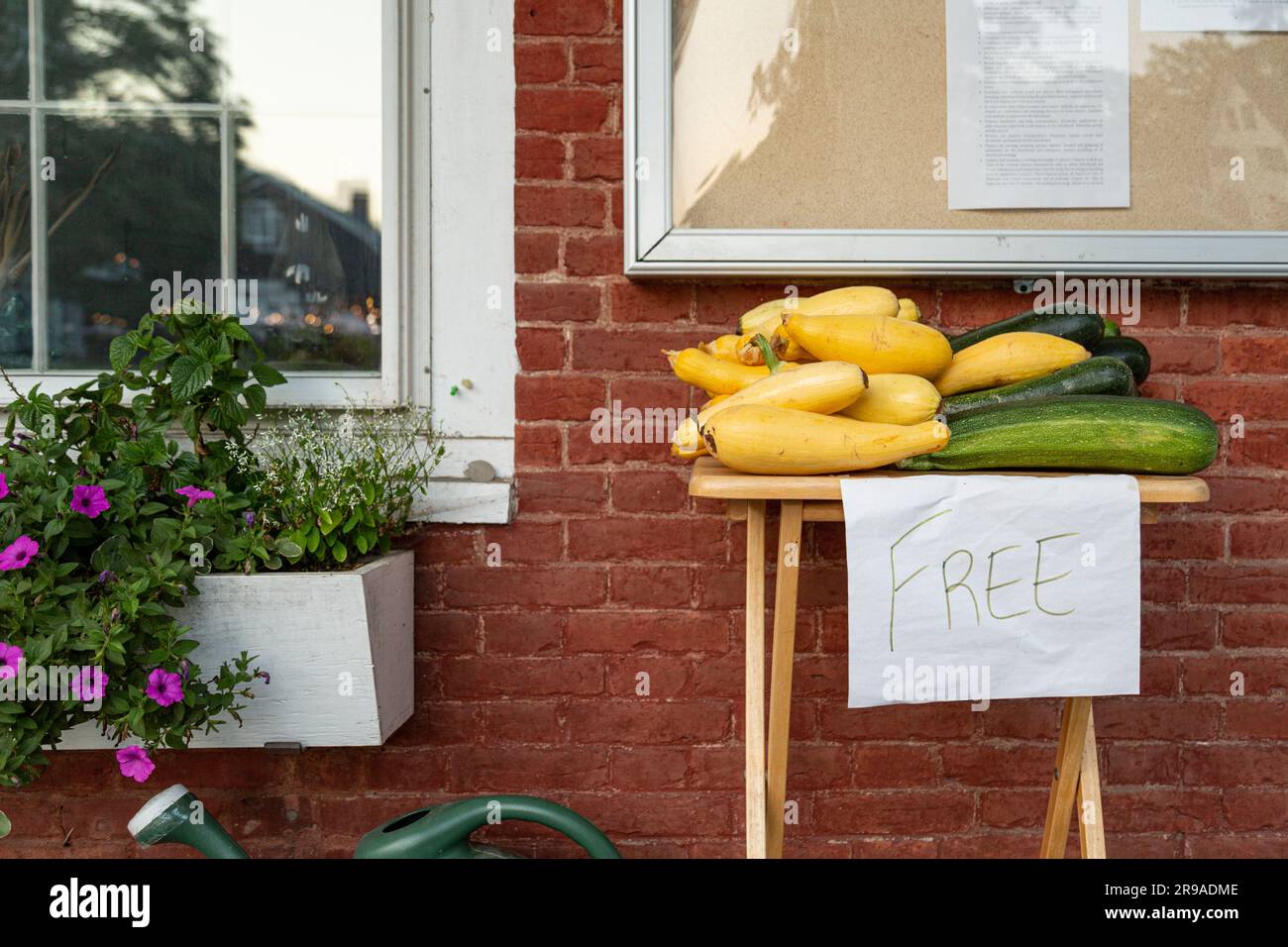 Free produce at post office, Grafton, Vermont Stock Photo