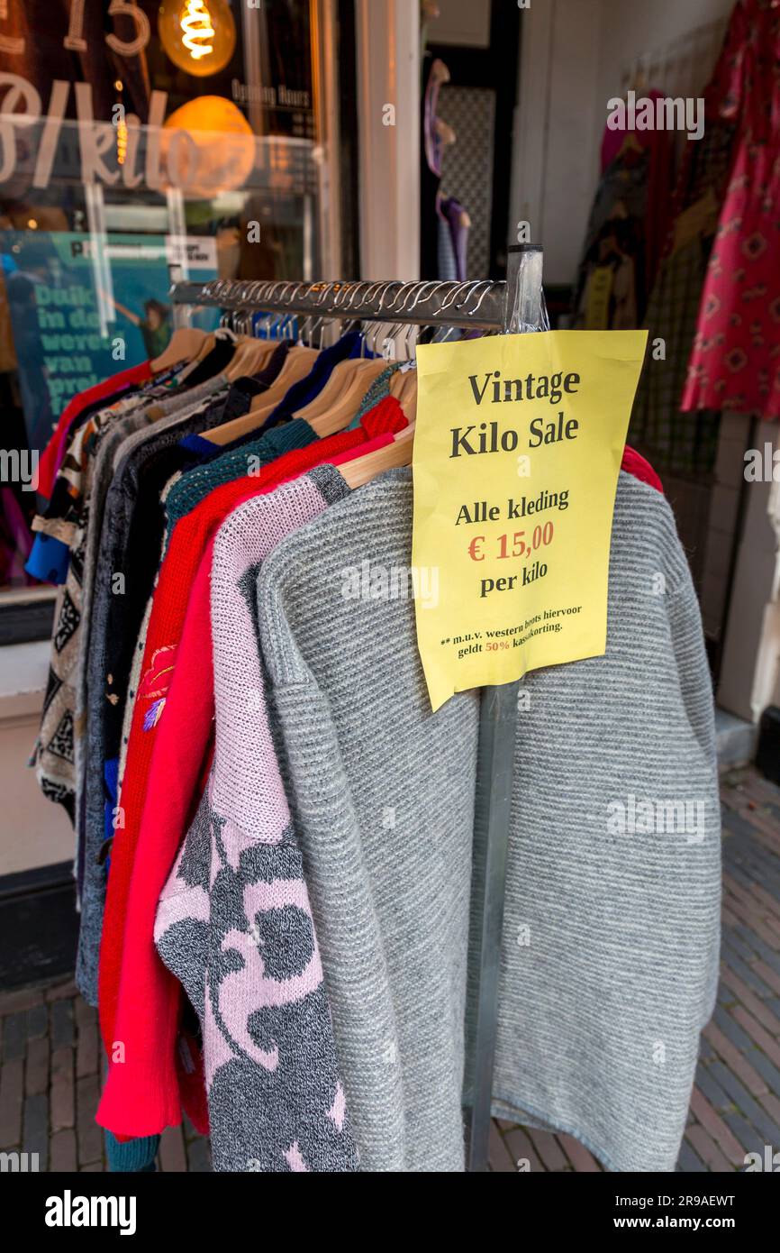 Kilo sale clothes hi-res stock photography and images - Alamy