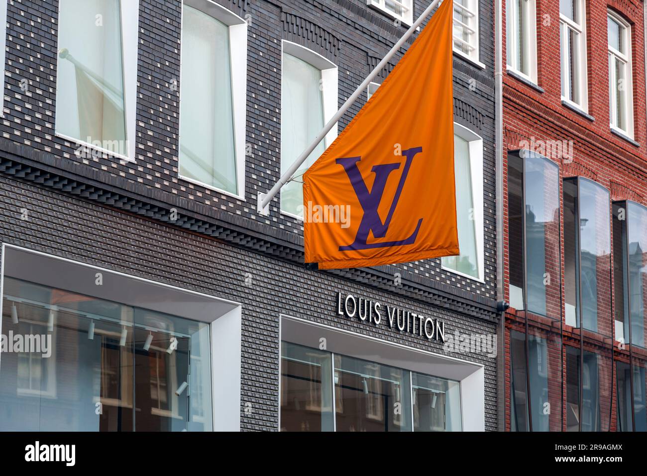 Amsterdam: Louis Vuitton pop-up store