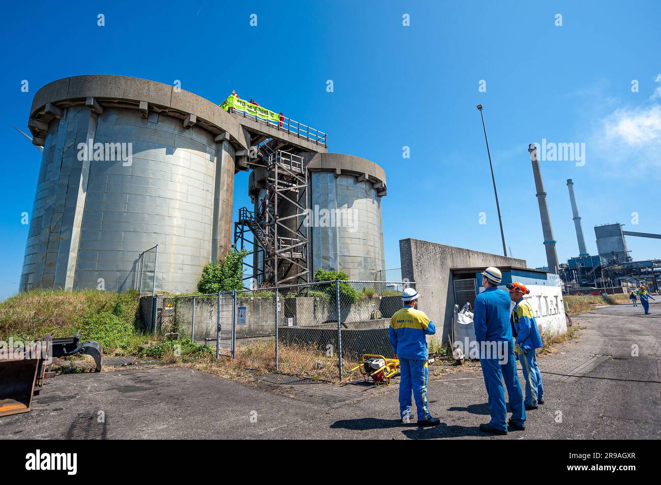 TaTa Steel. Ijmuiden, The Netherlands Saturday 24th June, 2023. Climate  activists, Green Peace and Extinction Rebellion held an illegal  demonstration Stock Photo - Alamy