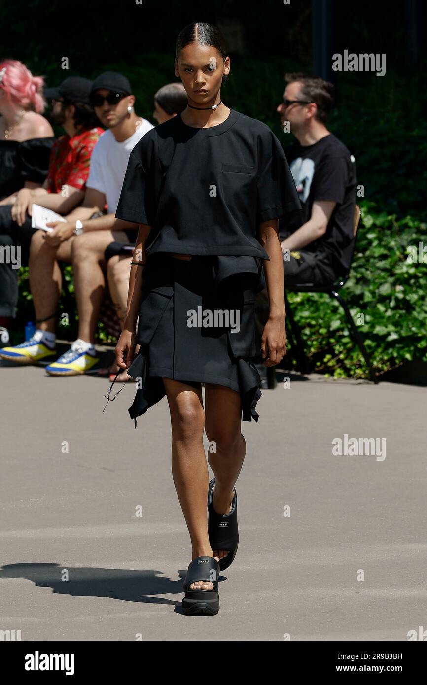 Paris, Frankreich. 25th June, 2023. SACAI Spring Summer 2024 Runway ...