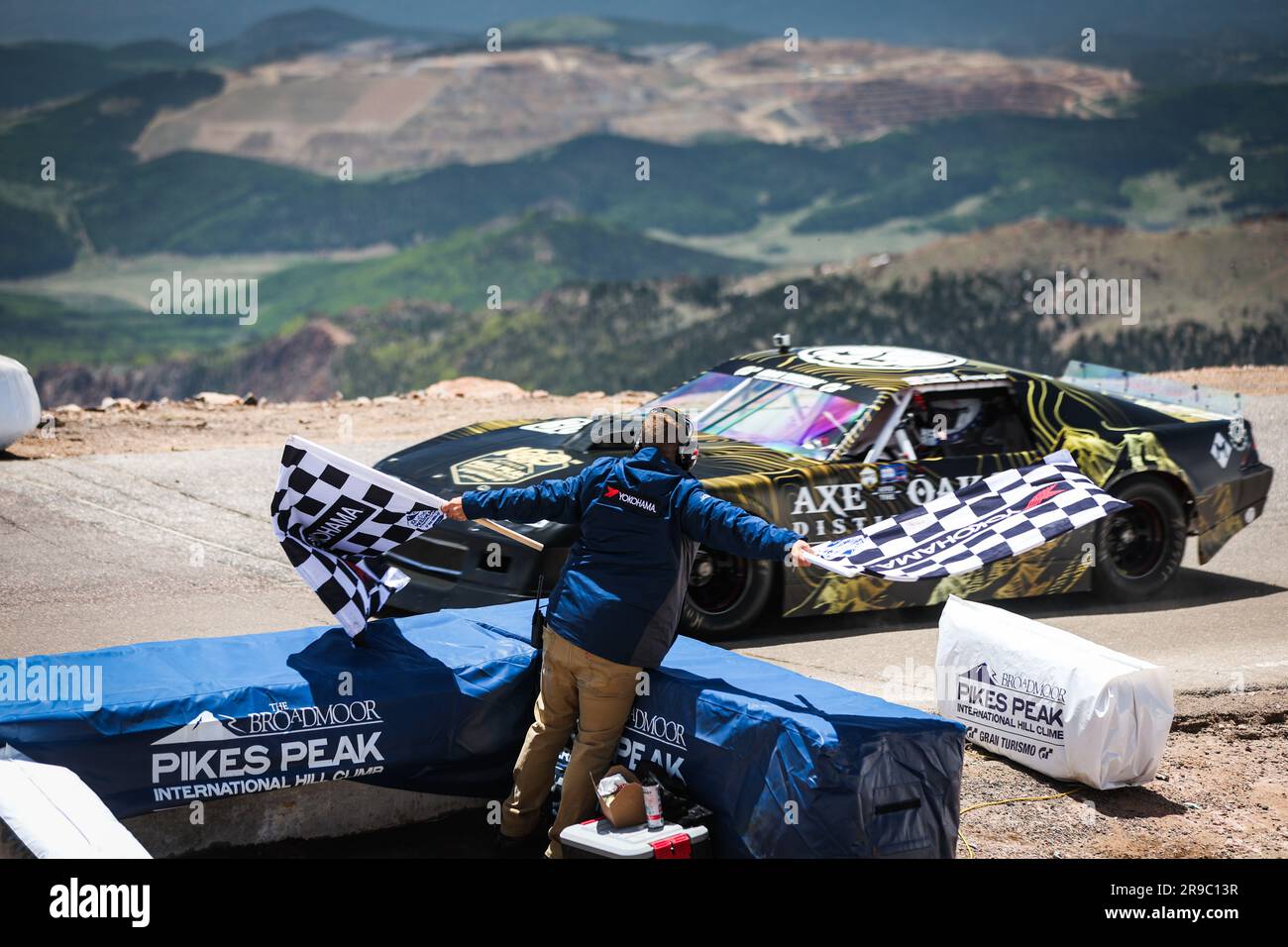 action chequered flag, drapeau a damier, finish line, arrivee, during Pikes Peak International Hill Climb 2023, The Race to the Clouds, from June 19 to 25, 2023 in Colorado Springs, United States of America - Photo Antonin Vincent/DPPI Credit: DPPI Media/Alamy Live News Stock Photo