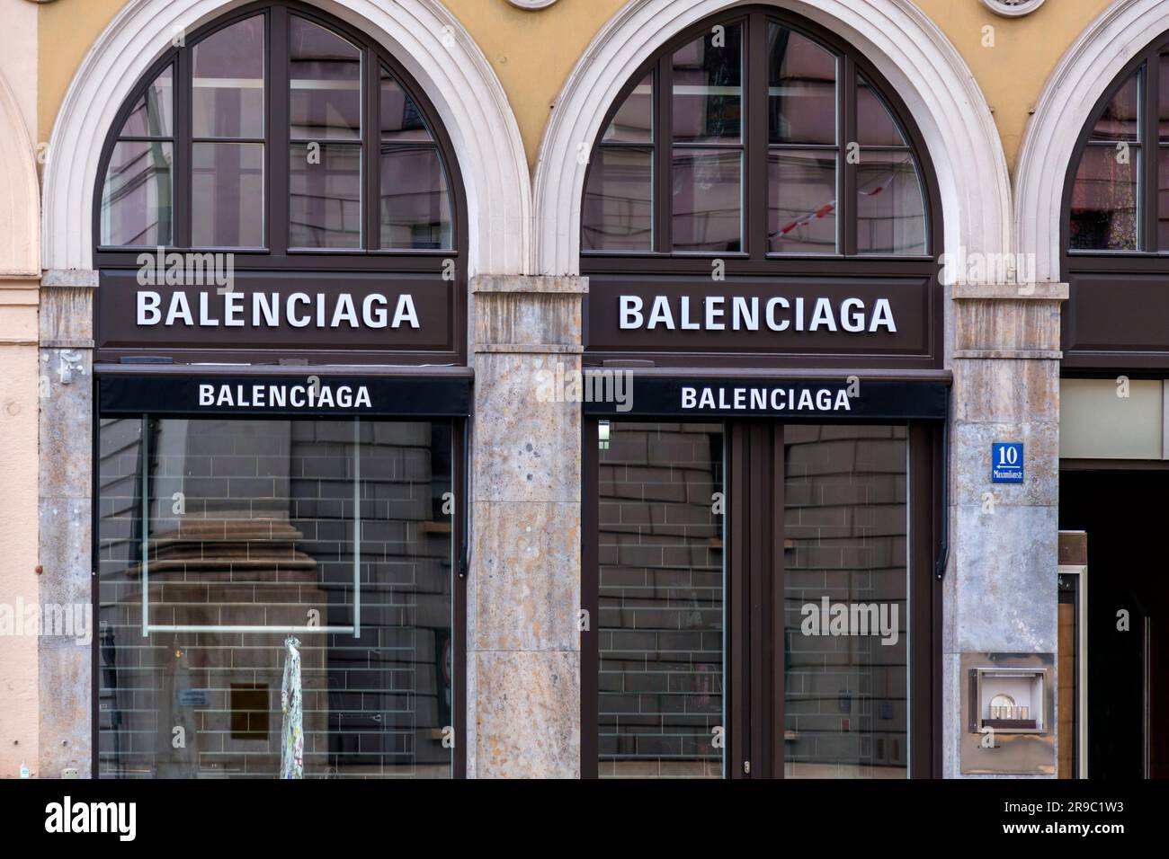 Balenciaga shoes hi-res stock photography and images - Alamy