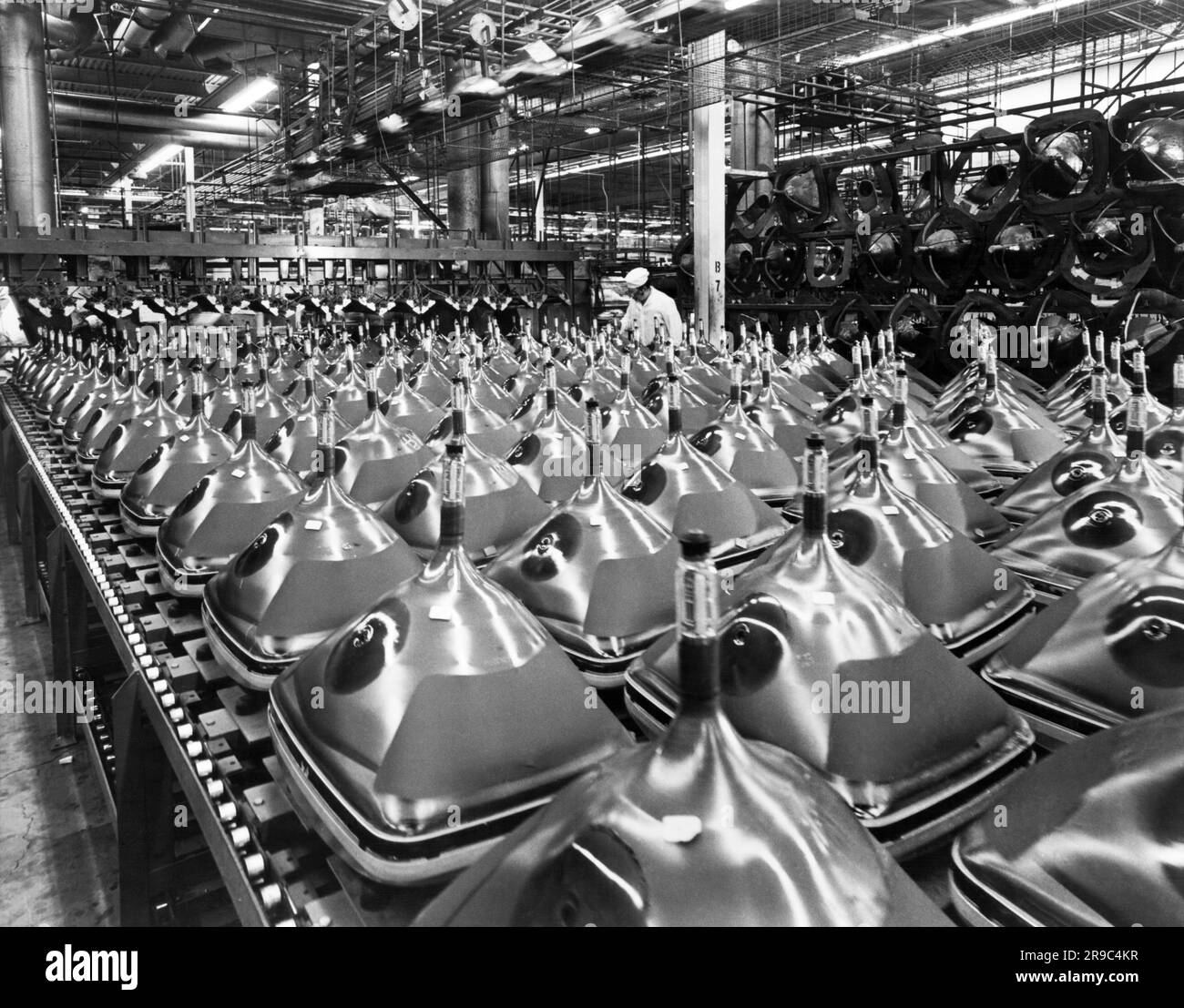 Television picture tubes hires stock photography and images Alamy