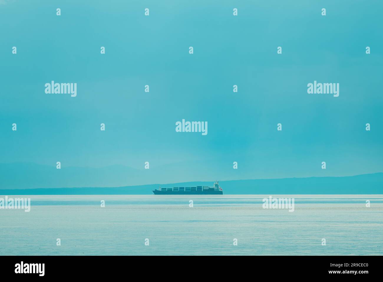 Container ship sailing hi-res stock photography and images - Alamy