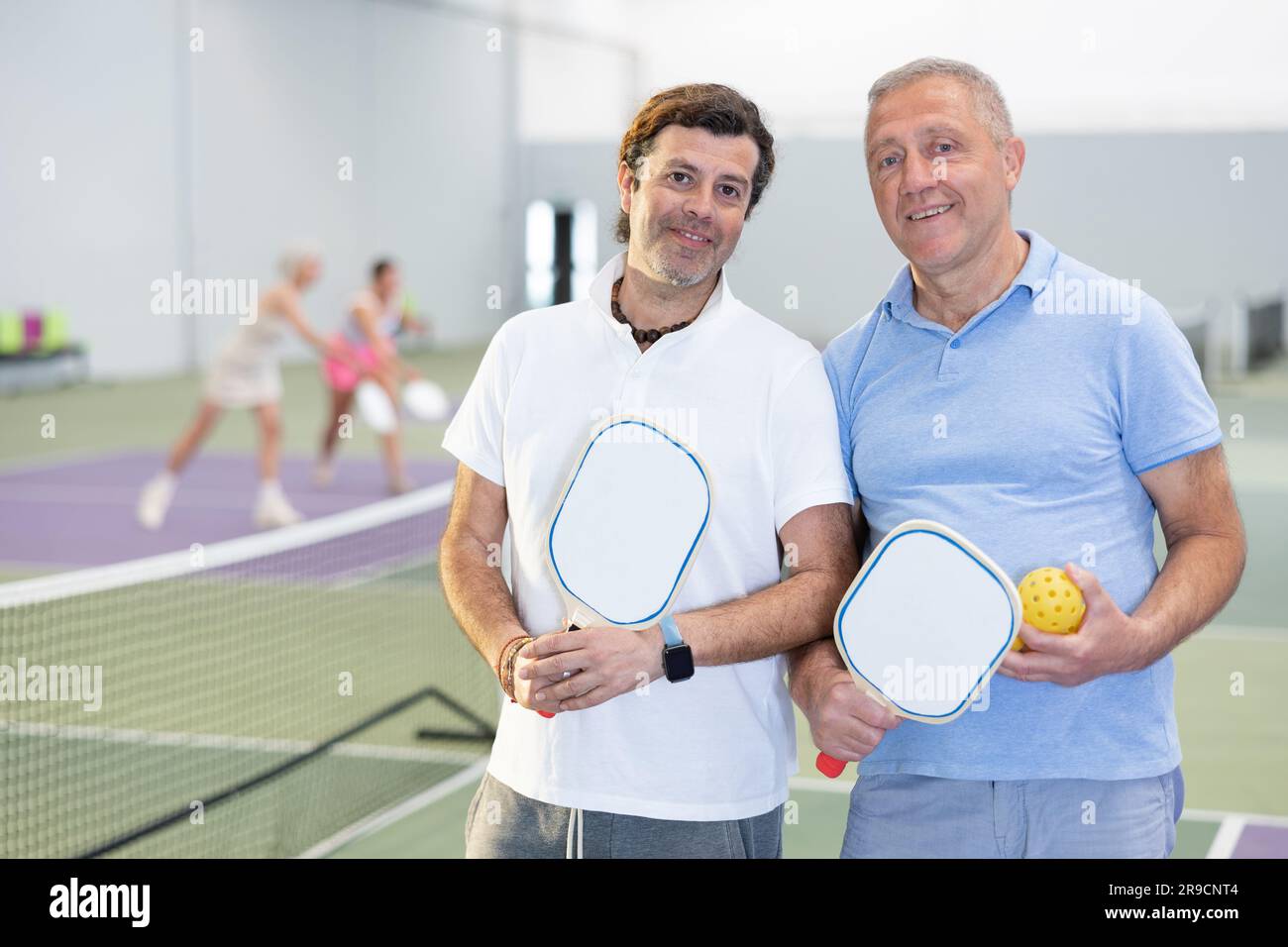 Tennis balls in tennis court hi-res stock photography and images - Page 8 -  Alamy