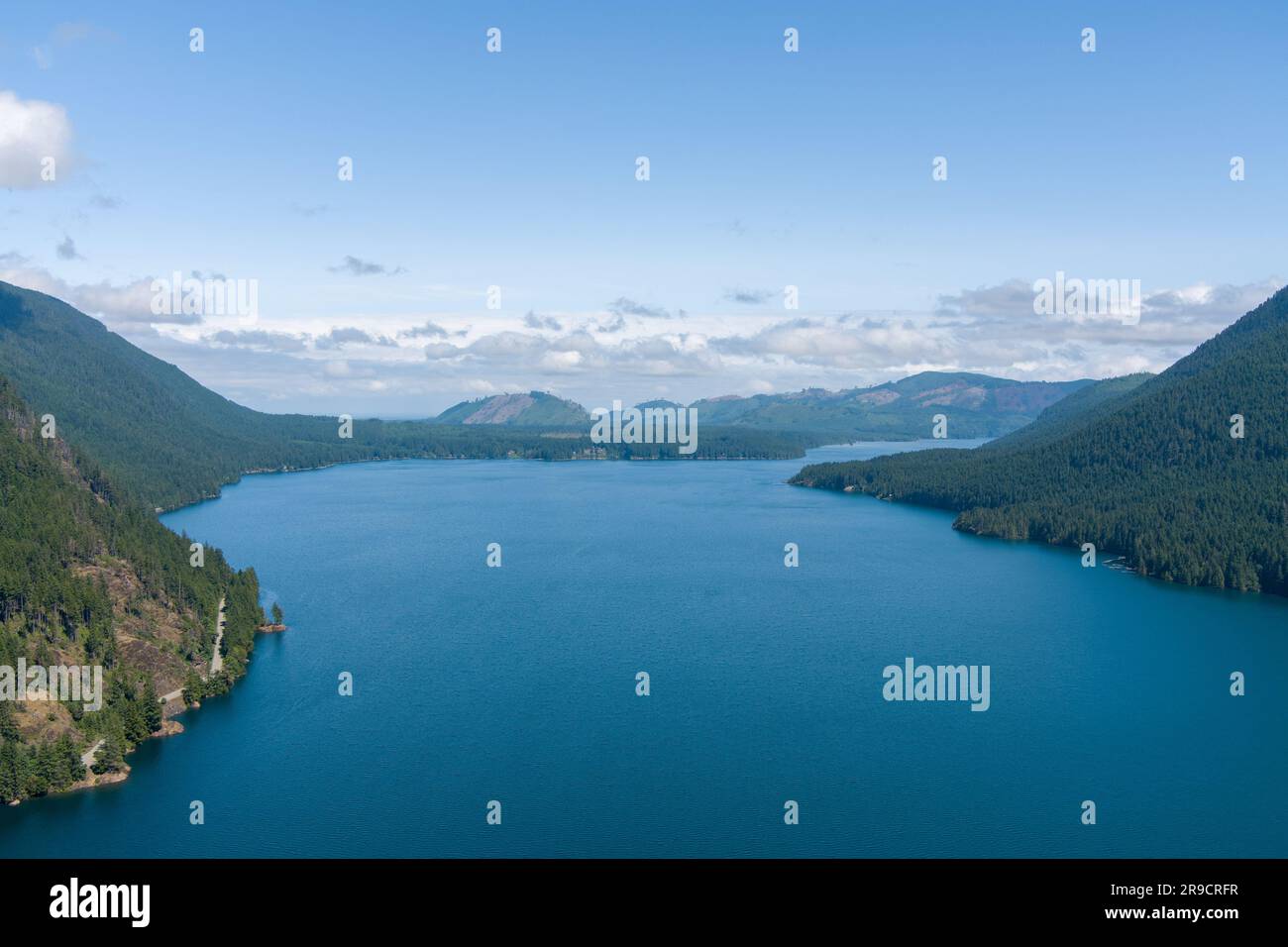 Lake Cushman & the Olympic Mountains in June Stock Photo - Alamy