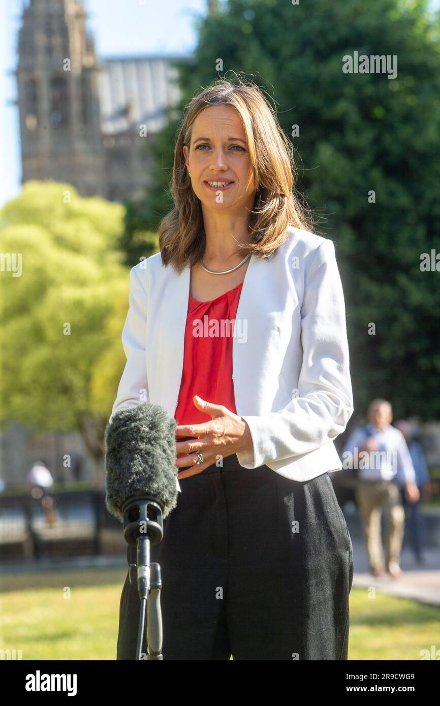 Helen Whately Hi Res Stock Photography And Images Alamy