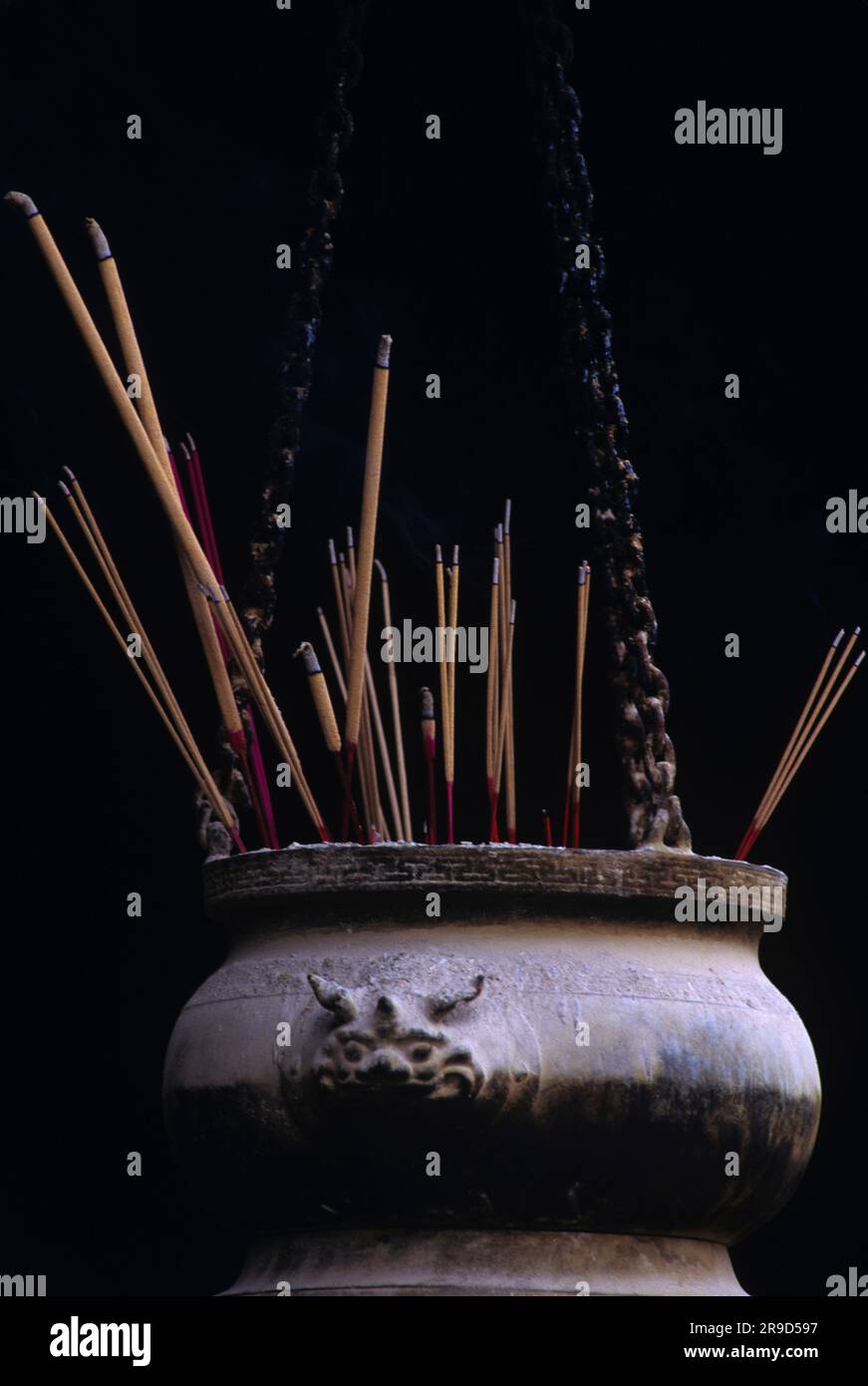 Incense burning in hanging pot at temple in Singapore Stock Photo Alamy