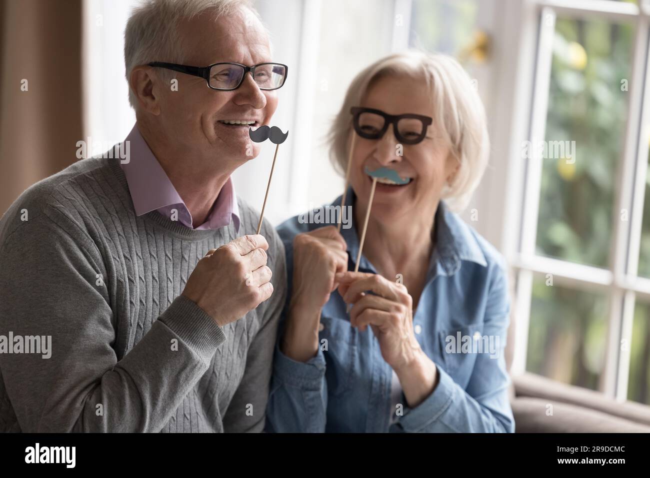 party-room-older-adult-hi-res-stock-photography-and-images-alamy