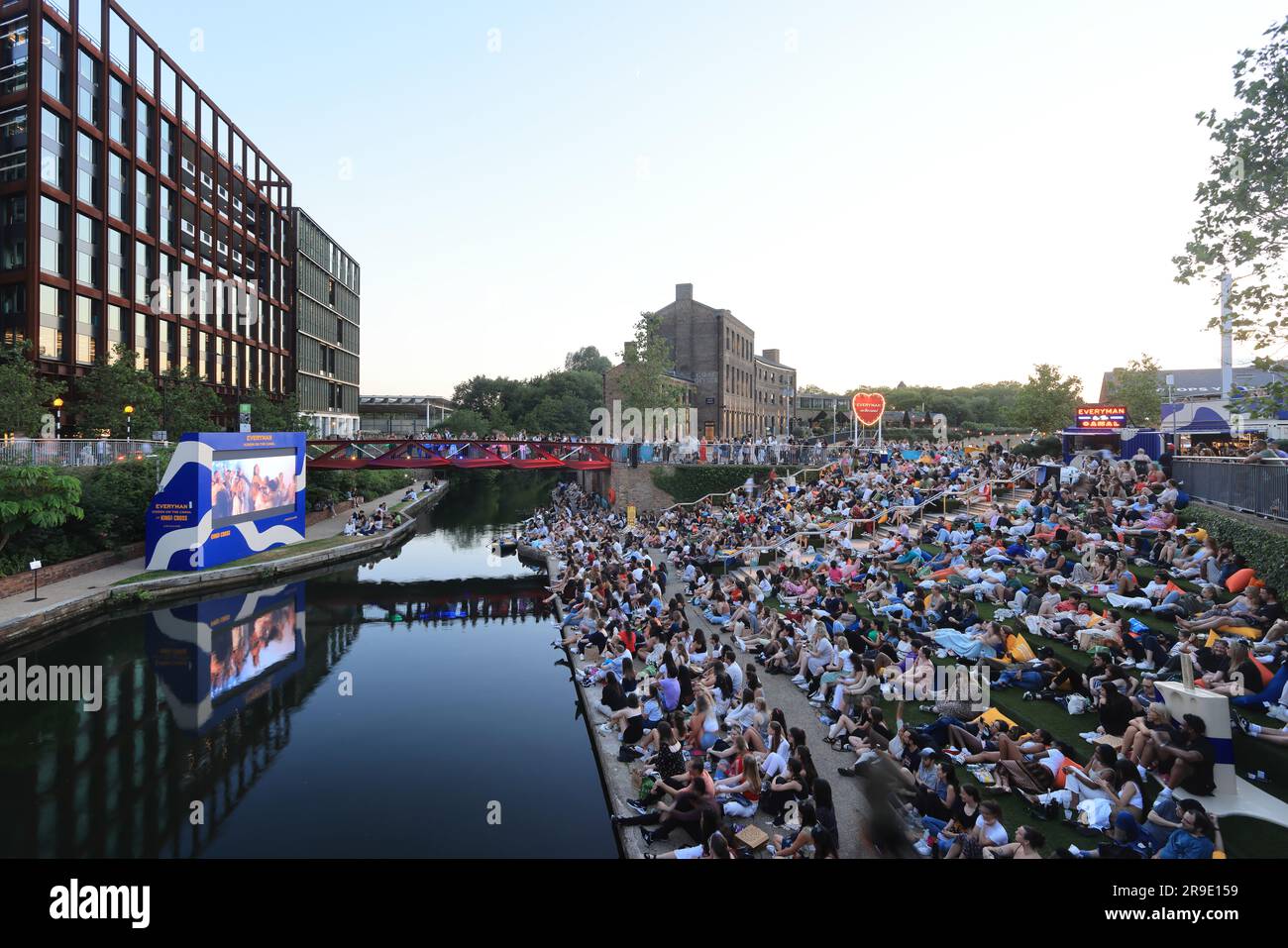 the-screen-on-the-canal-has-started-again-for-summer-2023-a-free-open