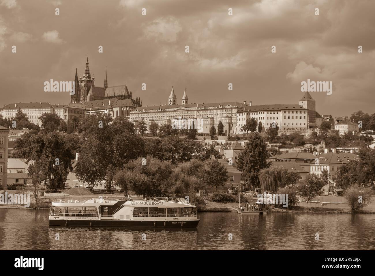 PRAGUE, CZECH REPUBLIC, EUROPE - Boat cruise on Vltava River. St Vitus Cathedral, above left, and Prague Castle. Stock Photo
