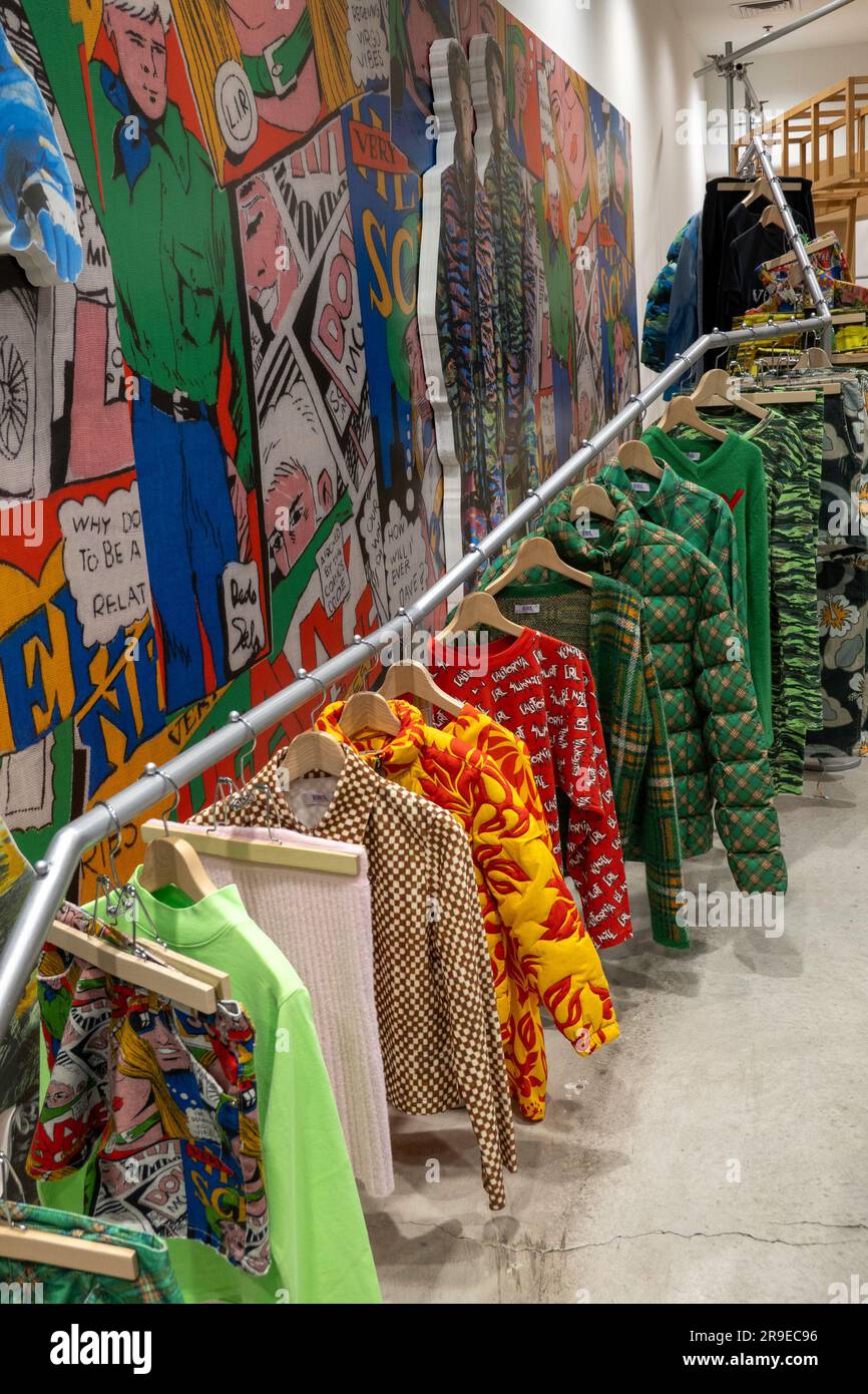 Dover street market new york hi-res stock photography and Dover street market new york hi-res stock photography and