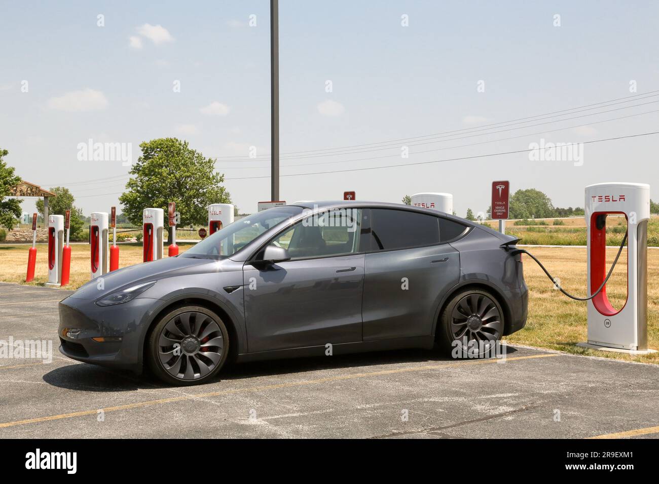2024 tesla hires stock photography and images Alamy