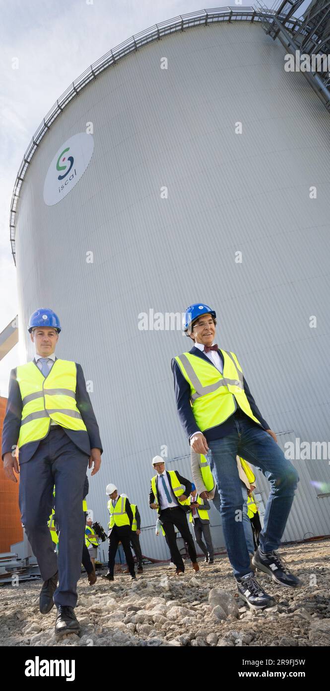 Fontenoy, Belgium. 26th June, 2023. Prime Minister Alexander De Croo and Walloon Minister President Elio Di Rupo pictured during the inauguration of the new sugar silo of 80,000 tonnes at the Sucrerie de Fontenoy site of Iscal Sugars, on Monday 26 June 2023. On the occasion of the 30th anniversary of the Fontenoy sugar factory and the 20th anniversary of the group, Iscal, one of the main Belgian players in sugar production, inaugurates its new 80,000 tonne sugar silo. BELGA PHOTO BENOIT DOPPAGNE Credit: Belga News Agency/Alamy Live News Stock Photo