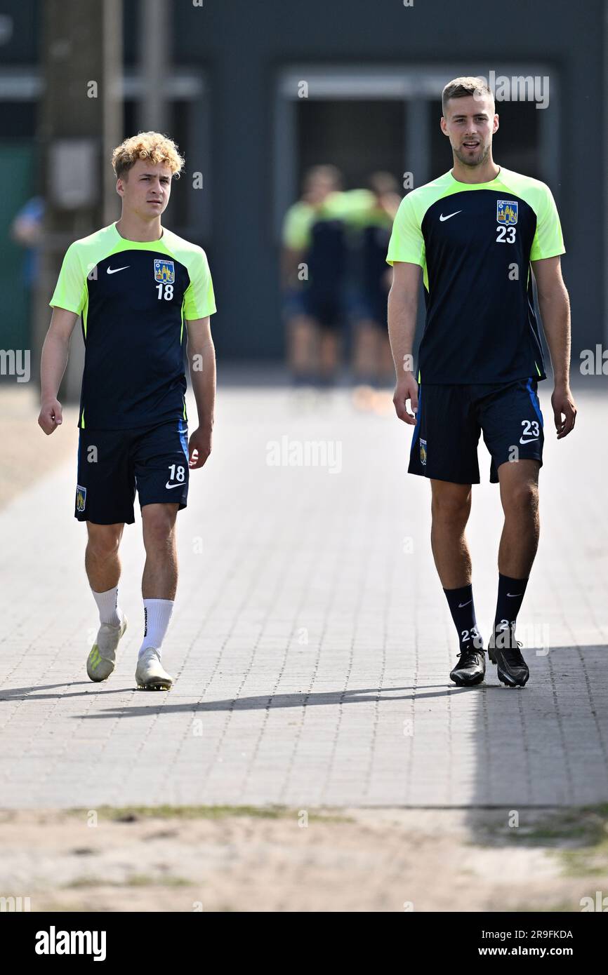 Westerlo, Belgium. 26th June, 2023. Westerlo's Kouya Mabea and Westerlo's Rubin Seigers pictured during a training session of Belgian first division soccer team KVC Westerlo, Monday 26 June 2023 in Westerlo, to prepare for the upcoming 2023-2024 season. BELGA PHOTO JOHAN EYCKENS Credit: Belga News Agency/Alamy Live News Stock Photo