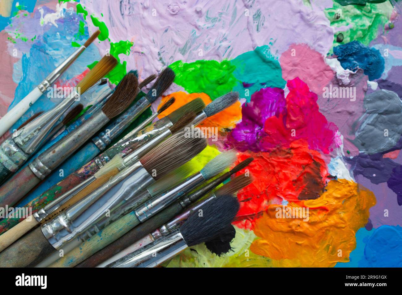 Brushes of different shapes and sizes for hobby and painting on a