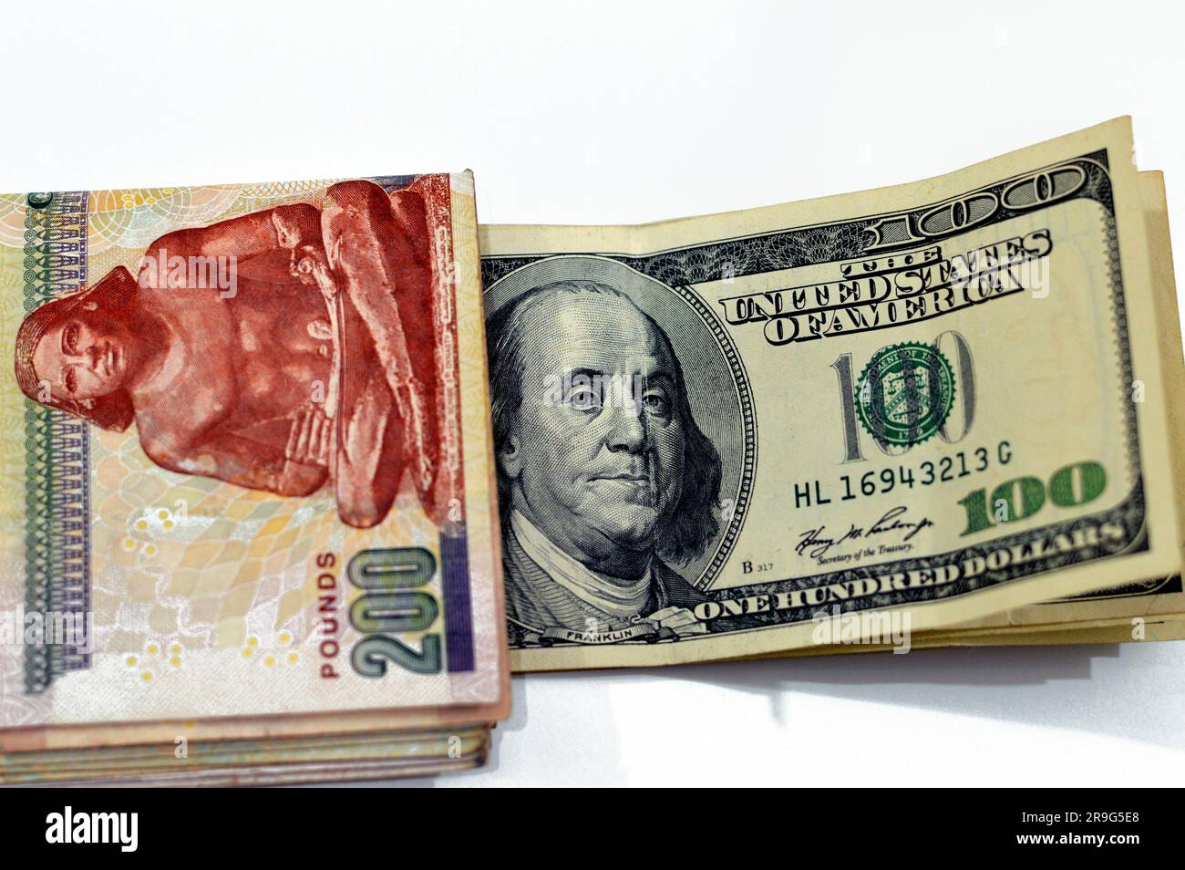 Dollars and pounds hi res stock photography and images Page 2