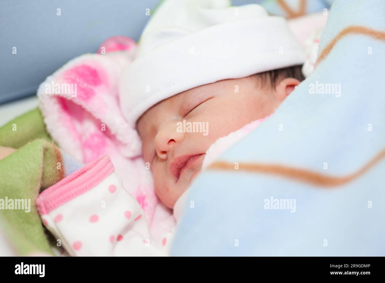 Newborn girl in the hospital on the day of her birth Stock Photo - Alamy