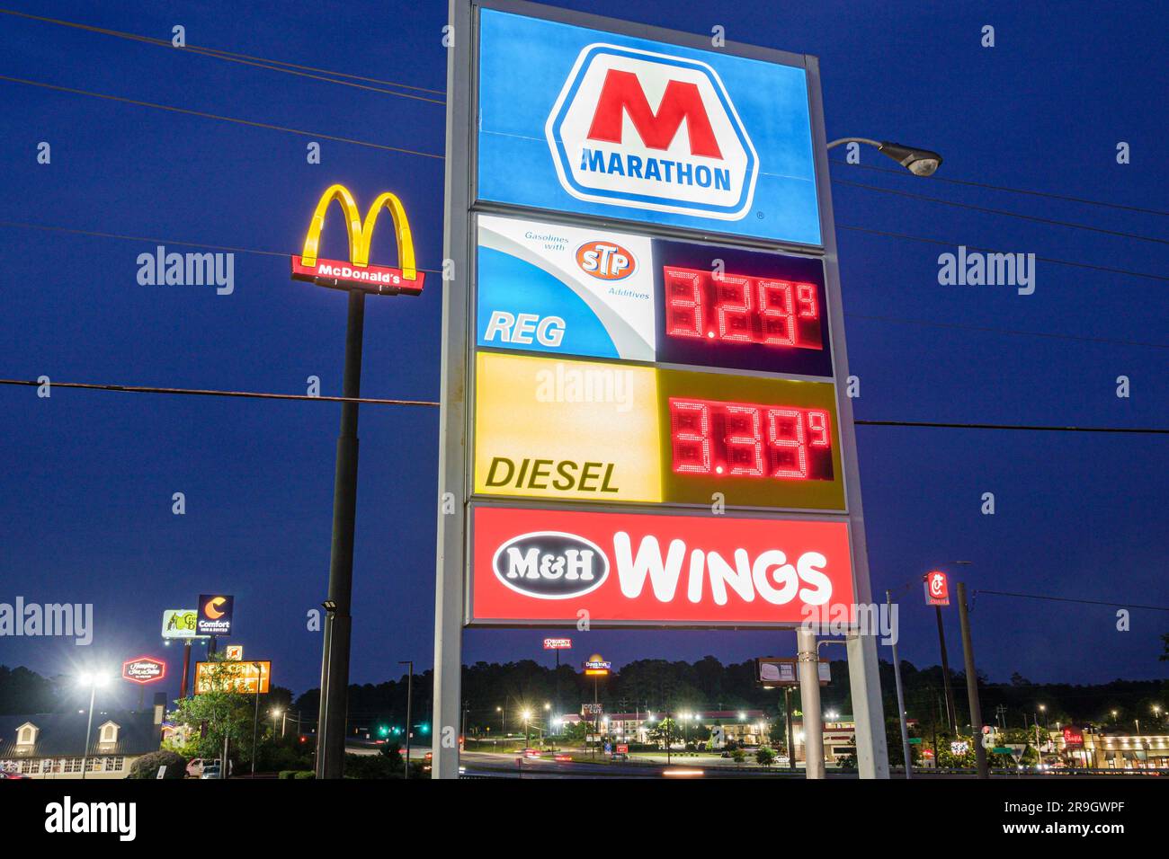 Mcdonalds sign usa hi-res stock photography and images