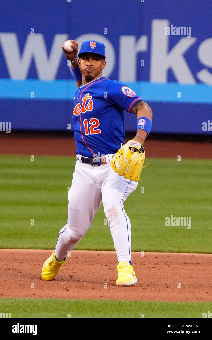 flushing-ny-june-26-new-york-mets-shortstop-francisco-lindor-12