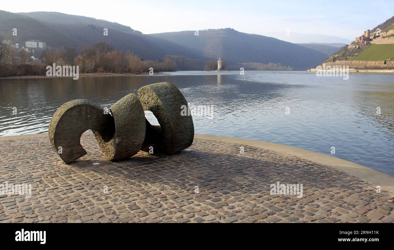 Contemporary sculpture at the confluence point of the Rhein and Nahe rivers, Rhein-Nahe-Eck, Bingen, Germany Stock Photo
