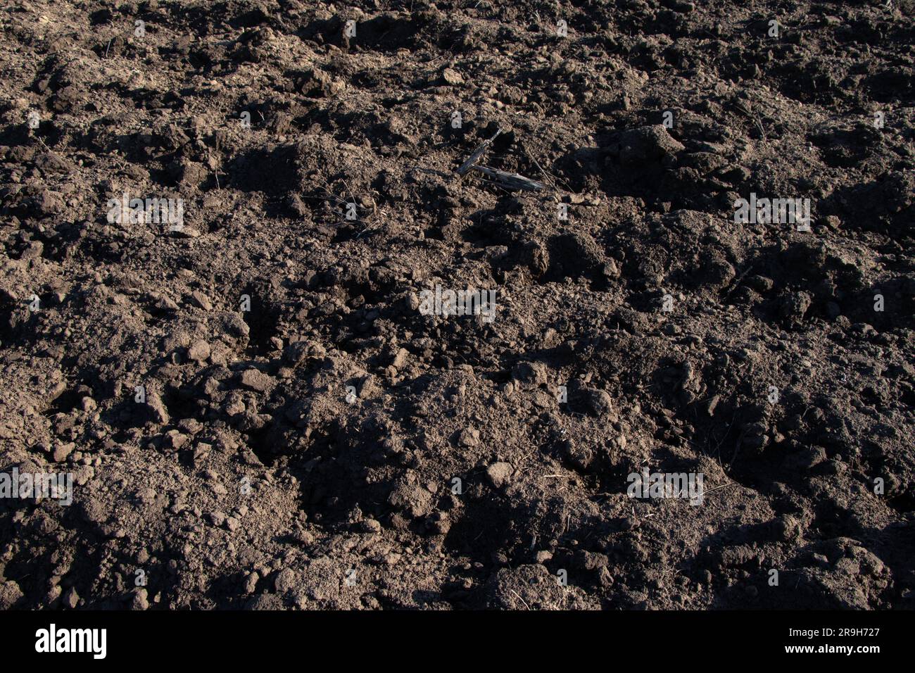 Red clay farm field hi-res stock photography and images - Alamy