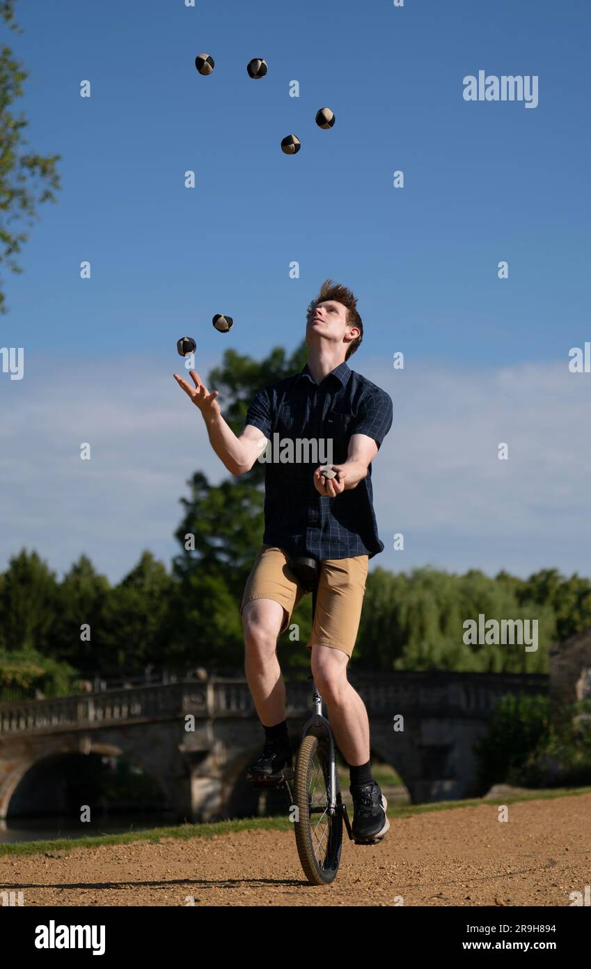 Gerrards cross hires stock photography and images Alamy