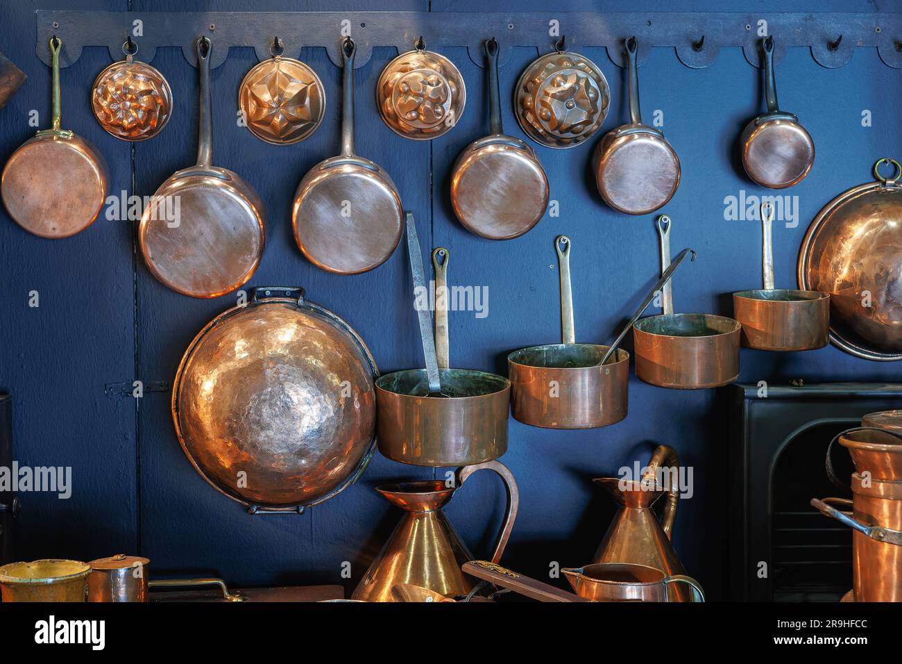 Stainless Steel Set of Pots and Pan Copper Bottom Cookware 1960's Pots With  Covers Frying Pan,vintage Cookware Set Hanging Pots and Pan 