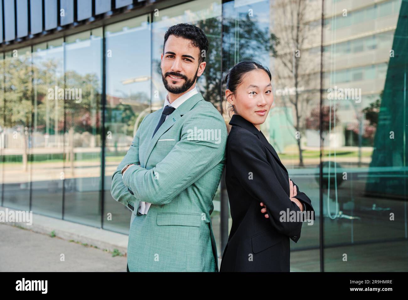 Group of people wearing suit hi-res stock photography and images - Alamy