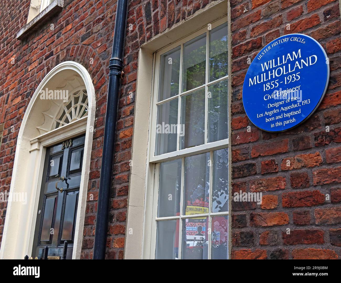 William Mulholland 1855-1935 blue plaque, Engineer of the LA Los Angeles aqueduct 1913 on 203 Donegal Street, Belfast., Northern Ireland, BT1 2FL Stock Photo