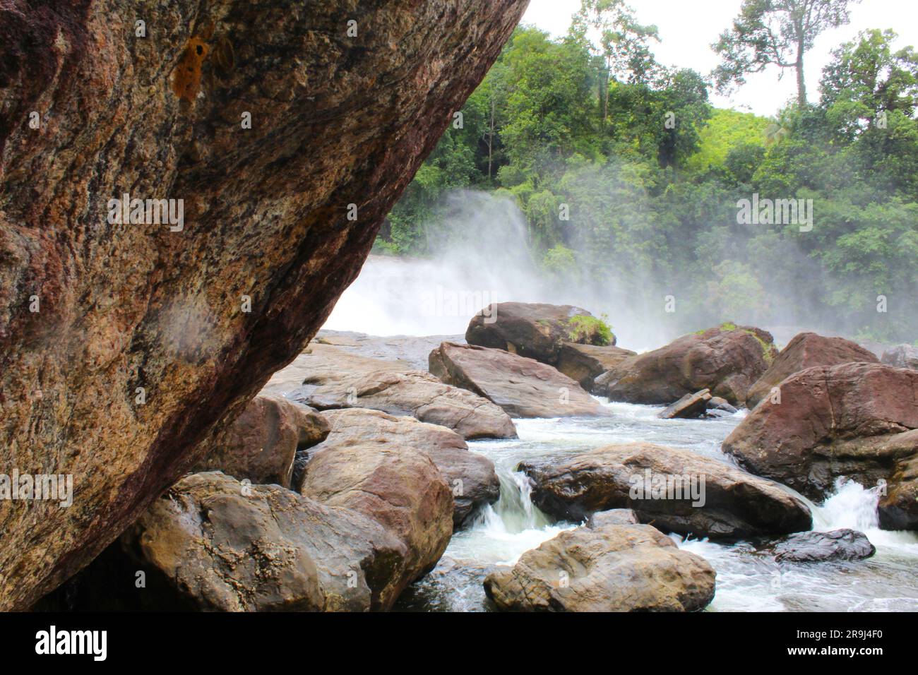 Bopath ella falls hi-res stock photography and images - Alamy