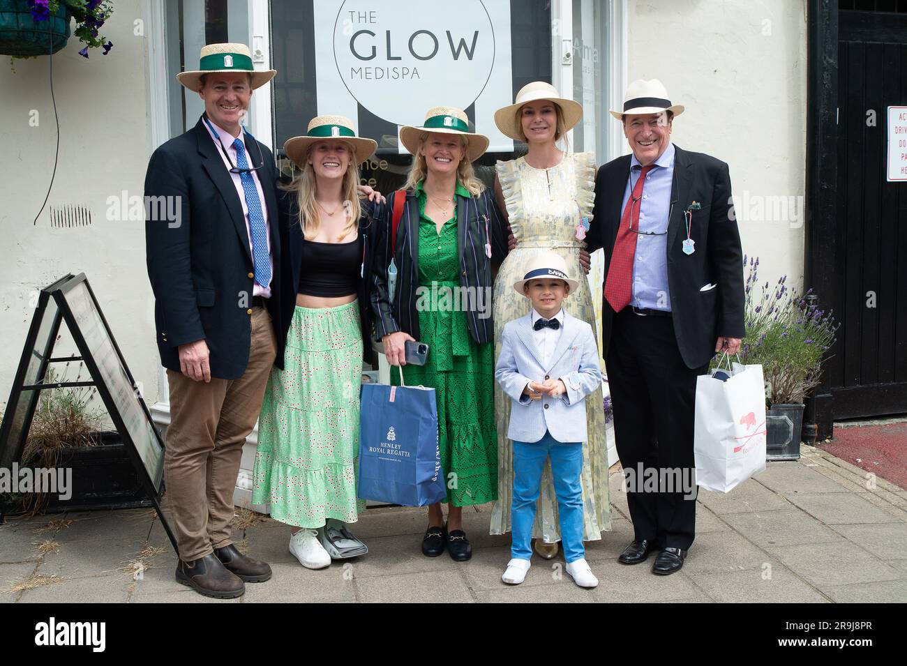 HenleyonThames, Oxfordshire, UK. 27th June, 2023. Guests heading into