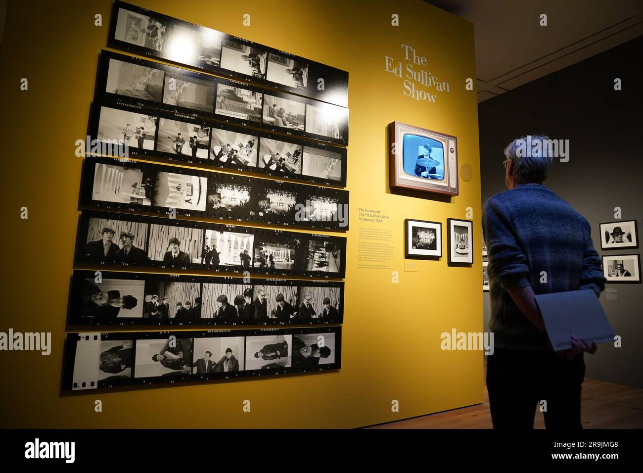 Paul mccartney portrait 1963 hires stock photography and images Alamy