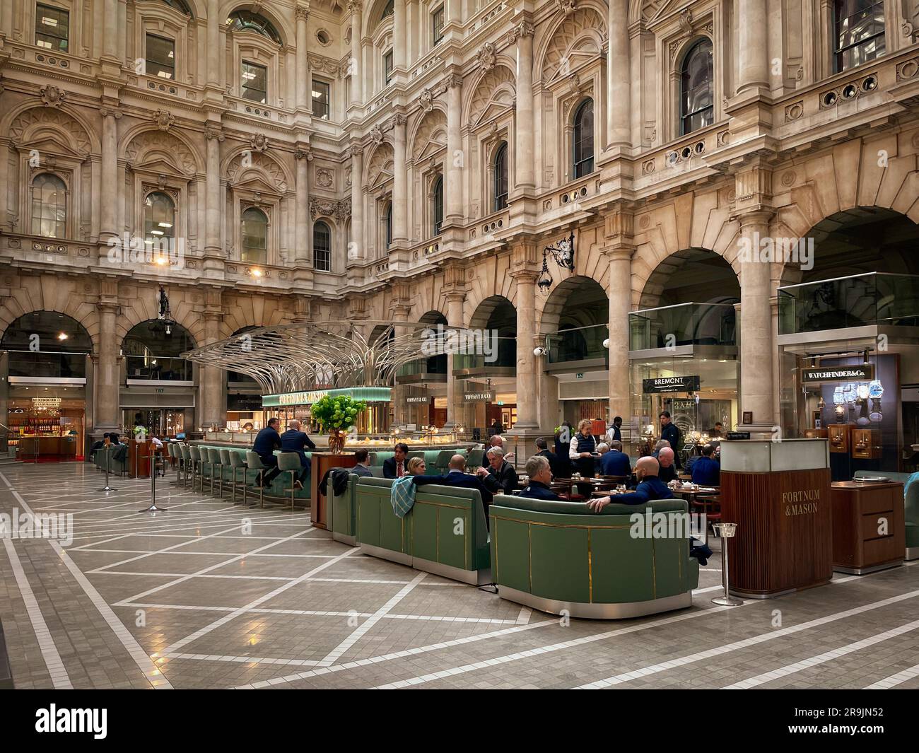 Royal shop exchange watchfinder